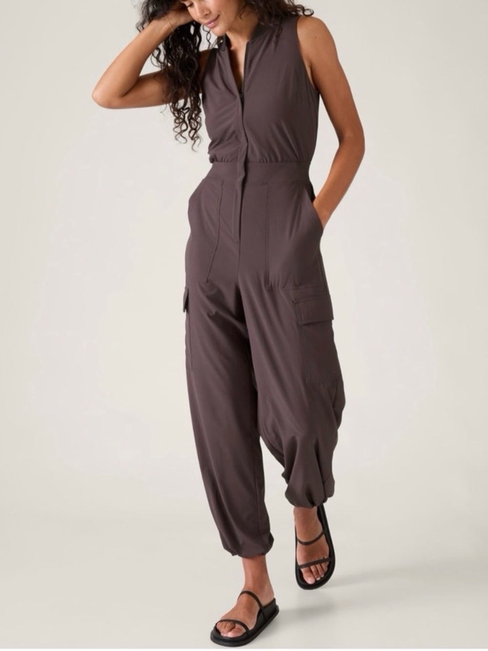Athleta Brooklyn Cargo Jumpsuit Gray Sleeveless Zip Front Romper 10 BeS2